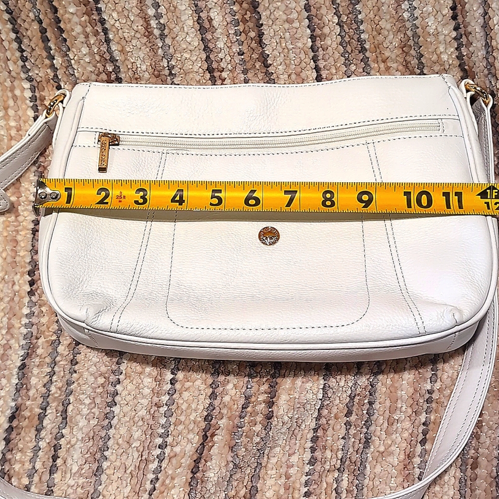 Stone & Co. (Stone Mountain) White Leather Shoulder Bag - Picture 5 of 6